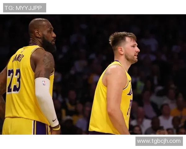 爱德华兹与东契奇对决精彩森林狼险胜湖人成功拿下赛点