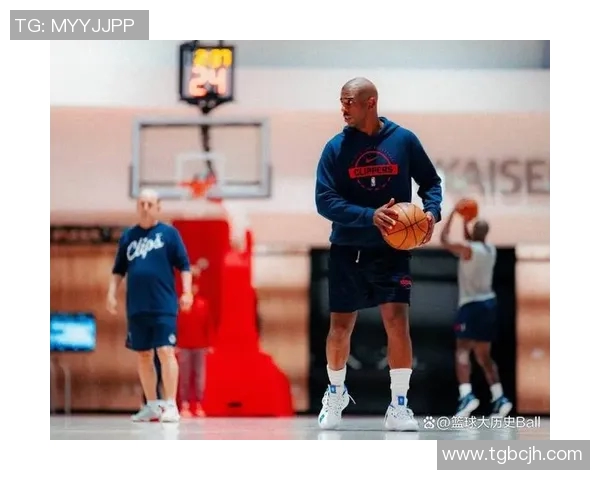 严重下滑！场均30+变成场均7分，备受质疑，全联盟最被高估球员？