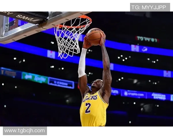 詹姆斯不看人传球 范德比尔特双手灌篮 詹姆斯不看人传球 范德比尔特双手灌篮